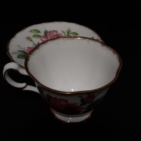 Berkley Rose Teacup by Royal Stafford vintage 1950's - Picture 8 of 9